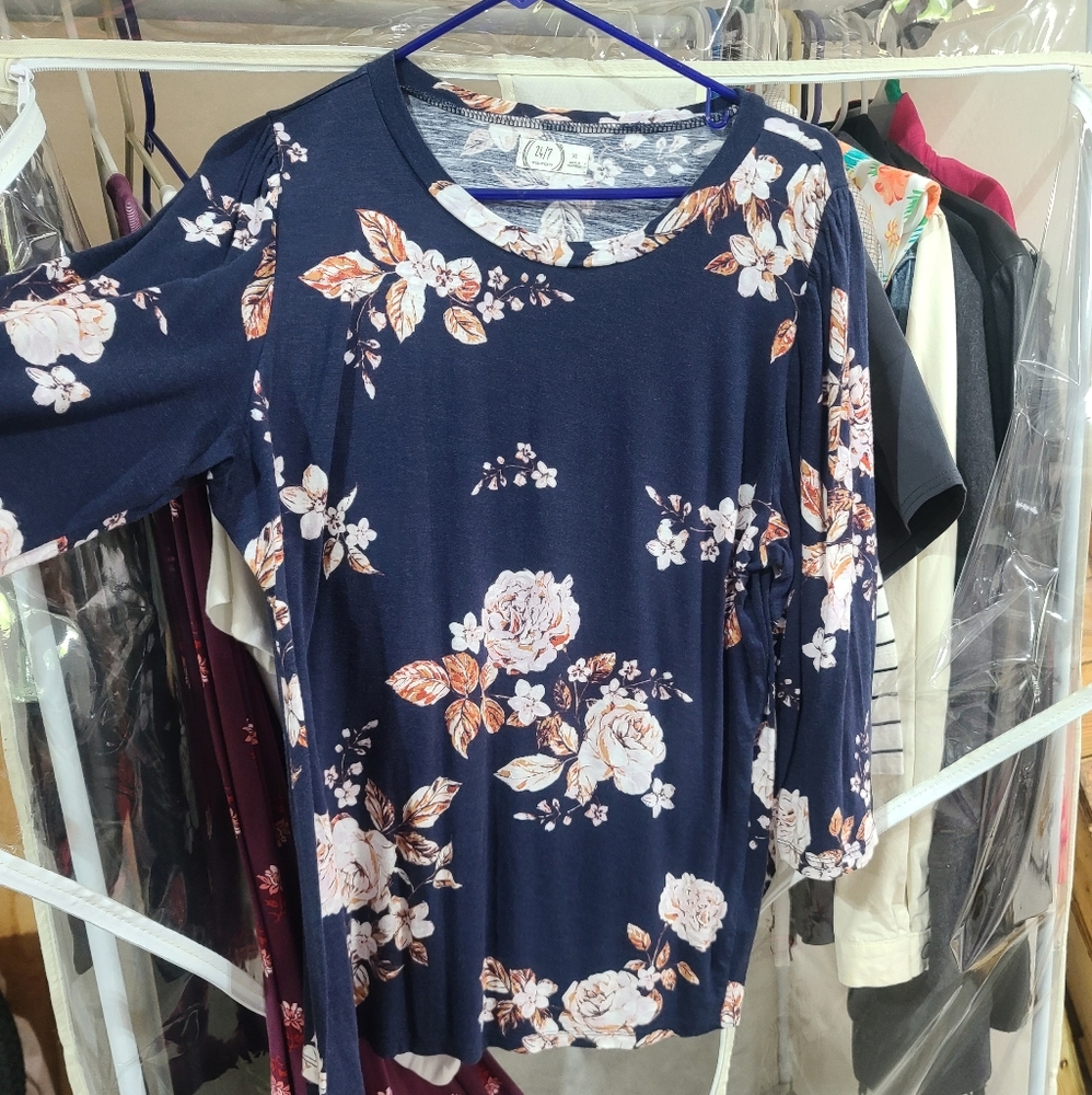 Maurices 24/7 top